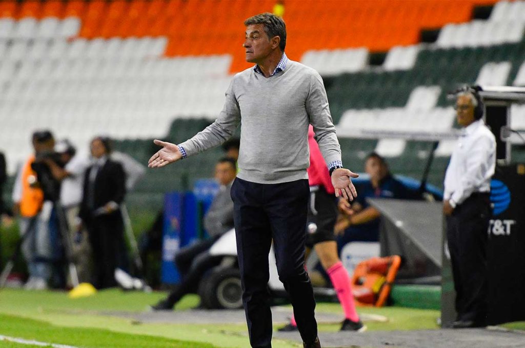 ¿Qué fue de Míchel González? Técnico español de Pumas 0