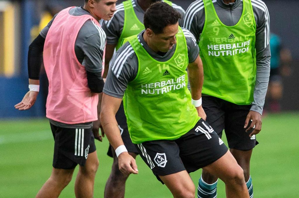 Chicharito tendrá uno de los salarios más altos dentro de la Liga MX