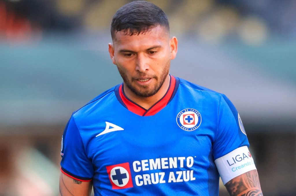 Juan Escobar pone en duda su salida de Cruz Azul: "No sé qué va a pasar"