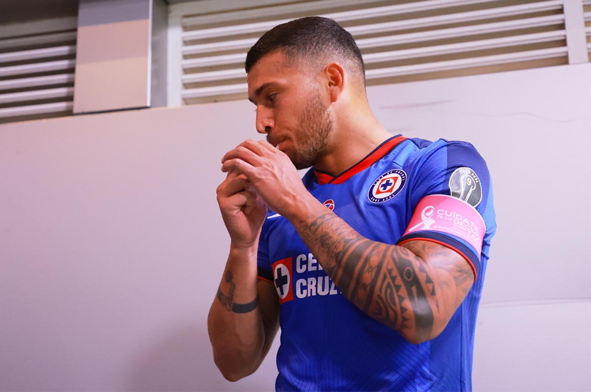 Las razones que ponen a Juan Escobar fuera de Cruz Azul