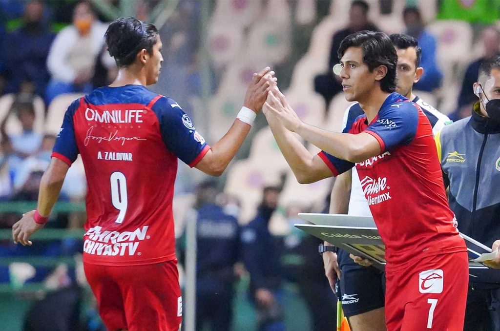 Los delanteros de los que Chivas se deshizo rumbo al CL24