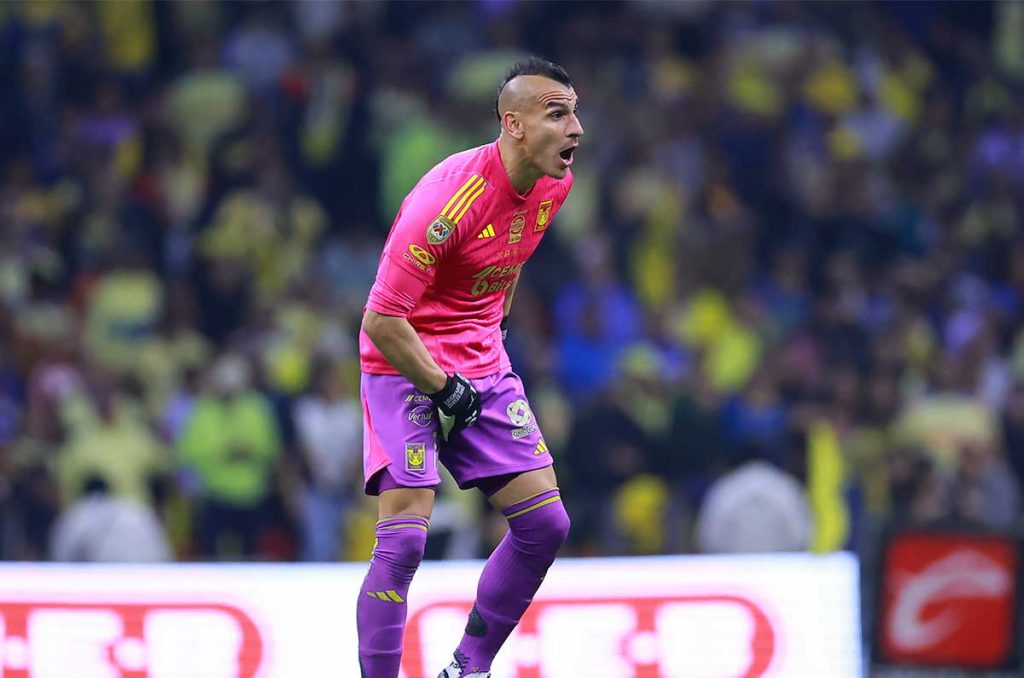 Nahuel Guzmán sigue dudando del arbitraje en la final vs América 0