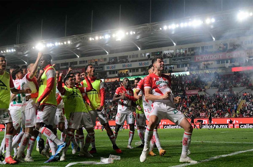 Necaxa le termina por remontar a un Atlas con dos expulsados 0