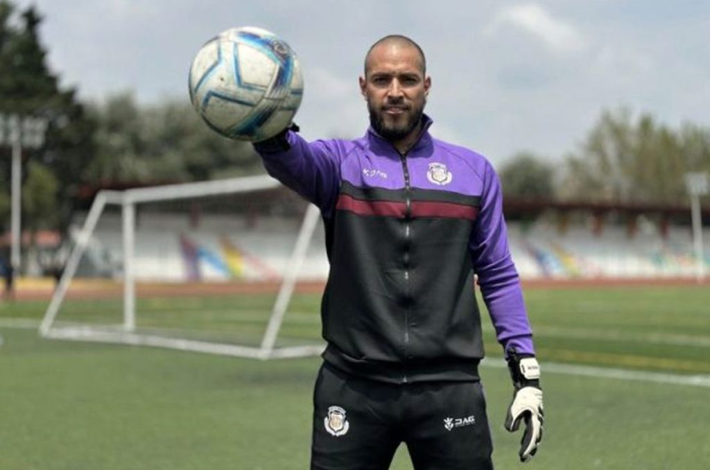 Alfredo Pollo Saldívar, entrenador de porteros en Metepec en la tercera división del futbol mexicano