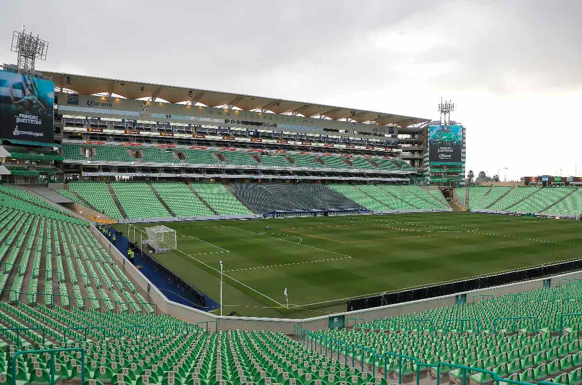 Tragedia en el Santos vs Monterrey; fallece aficionada de Rayados y hay varios heridos