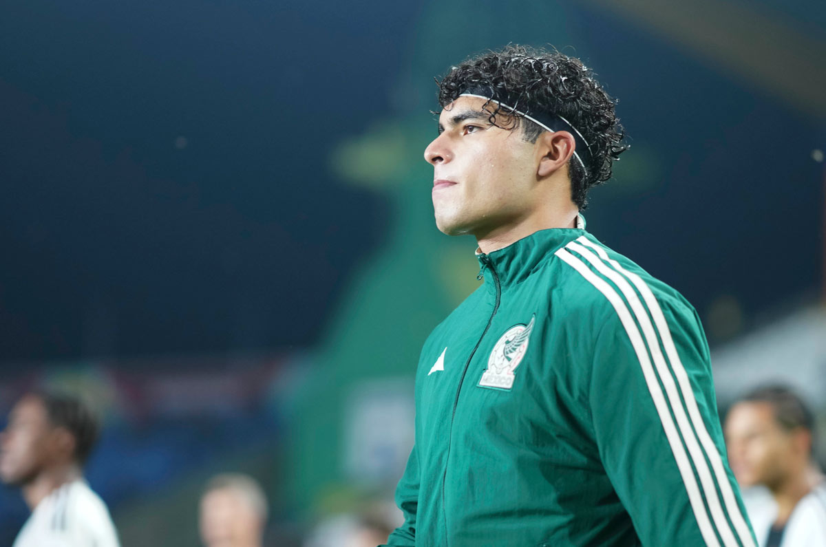 santos-pone-precio-alto-a-stephano-carrillo-para-europa