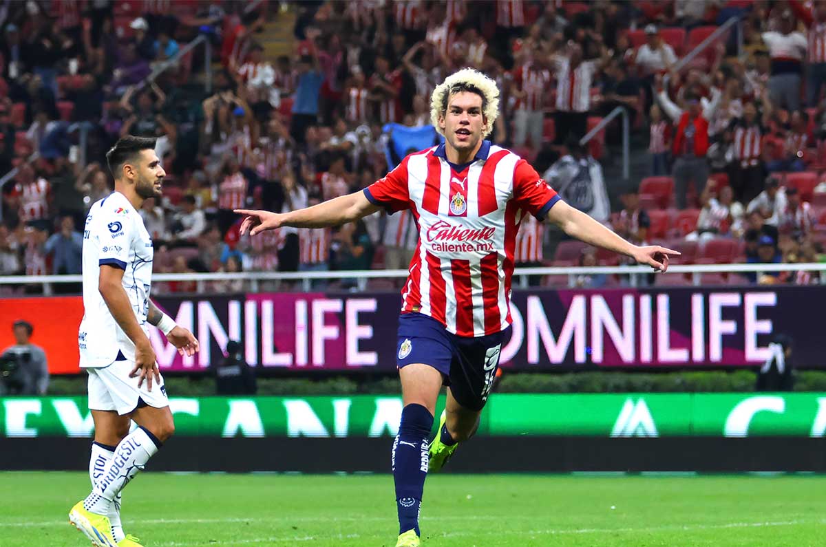 Cade Cowell y su primer gol en Liga MX