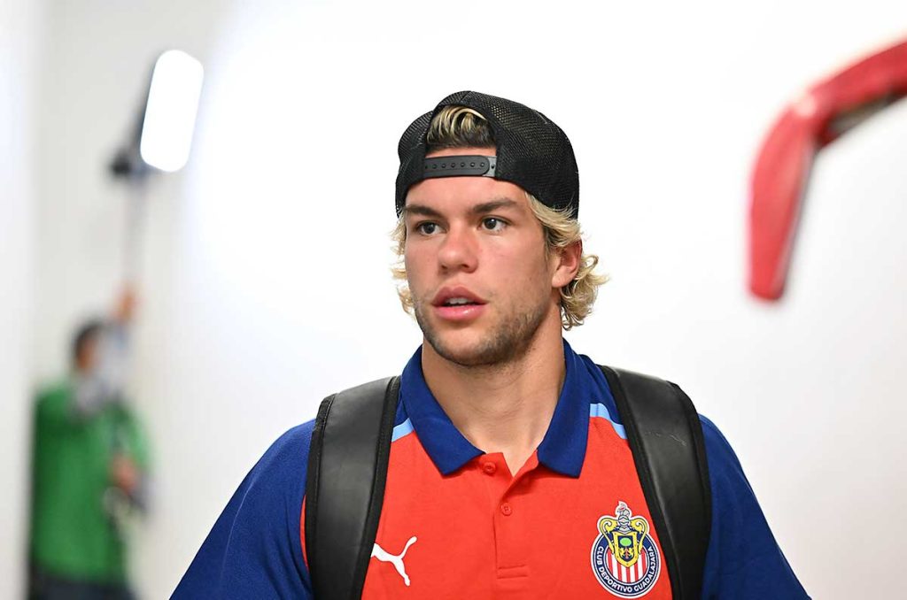 Chivas: Cade Cowell, ni a la banca vs Mazatlán ¿qué pasó?