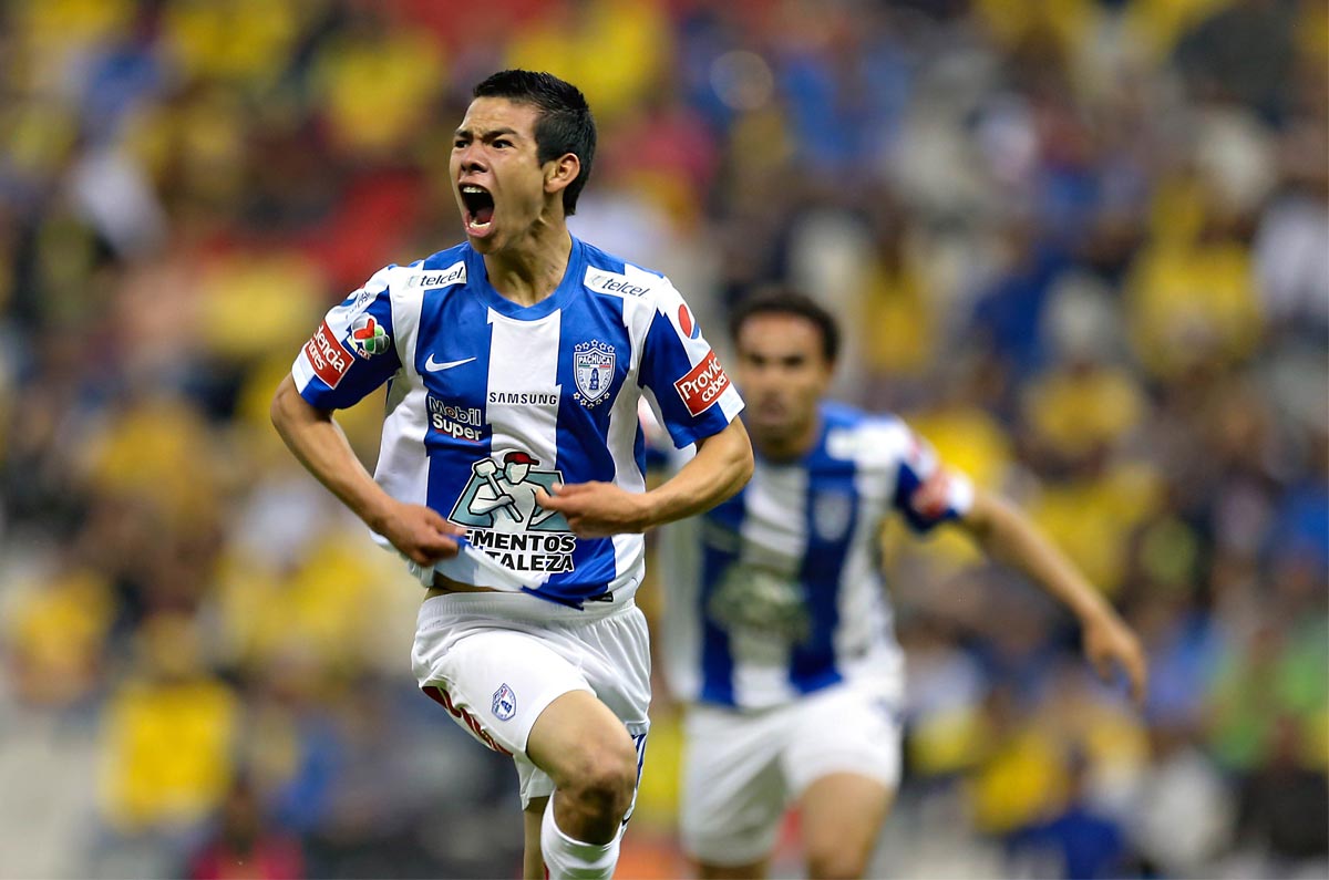 Fue un 08d e febrero del 2014 que Chucky Lozano debutó; lo hizo con el pie derecho y anotó un gol en el Estadio Azteca para que Pachuca venciera al América