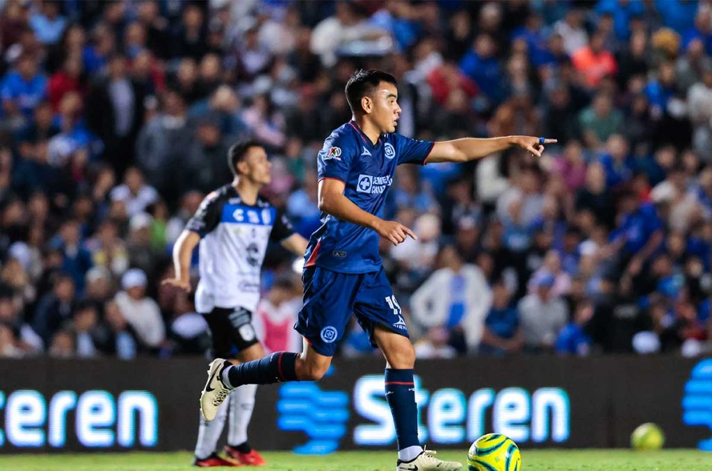 Cruz Azul ratifica su buen momento en Liga MX ante Querétaro 0