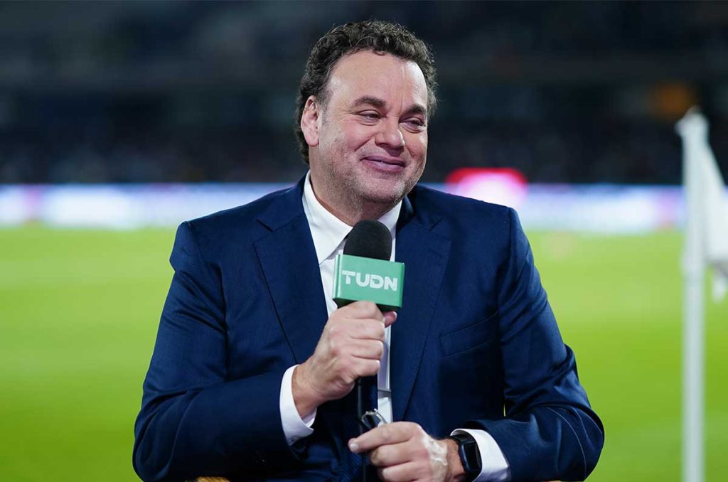 Faitelson menciona que el cambio de sede en el Cruz Azul vs Chivas es por negocio