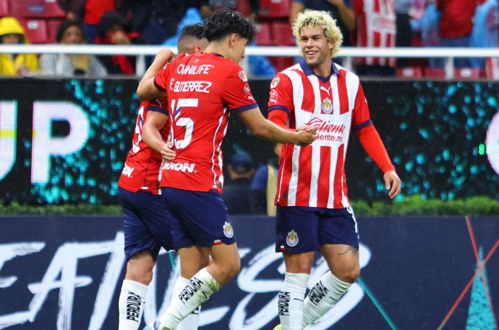 Para Concacaf, Chivas juega con extranjeros en su plantel