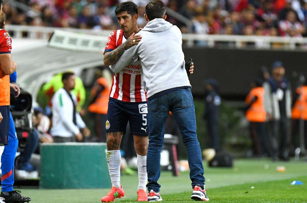 Pocho Guzmán aclara pelea con Veljko Paunovic