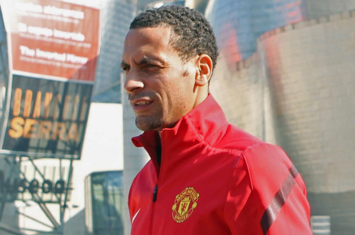 Rio Ferdinand. El futbolista inglés fue suspendido por un espacio de 8 meses durante el 2003 luego de negarse a someterse a las pruebas obligatorias de antidopaje.
