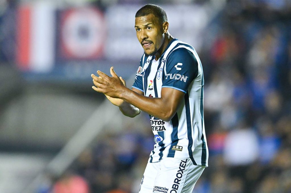 Salomón Rondón, delantero venezolano que pagó para jugar con los Tuzos de Pachuca