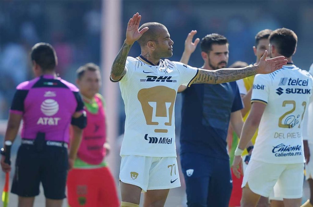 Se activa protocolo de emergencia con Dani Alves 0