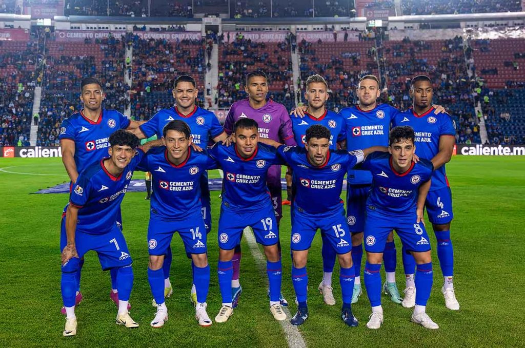 Tras lo sucedido, la afición del Cruz Azul respalda a Iván Alonso 0