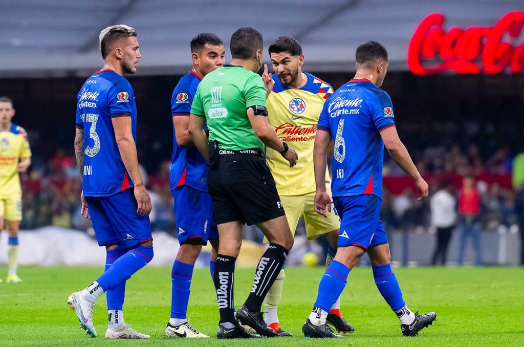 Tres goles anulados al América ¿Benefician a Cruz Azul?