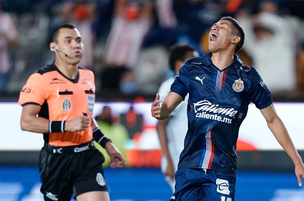 Uriel Antuna reveló detalles sobre sus festejos ante Chivas 0