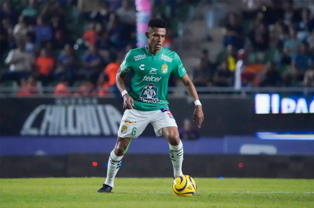 William Tesillo todavía no define su futuro en el Club León