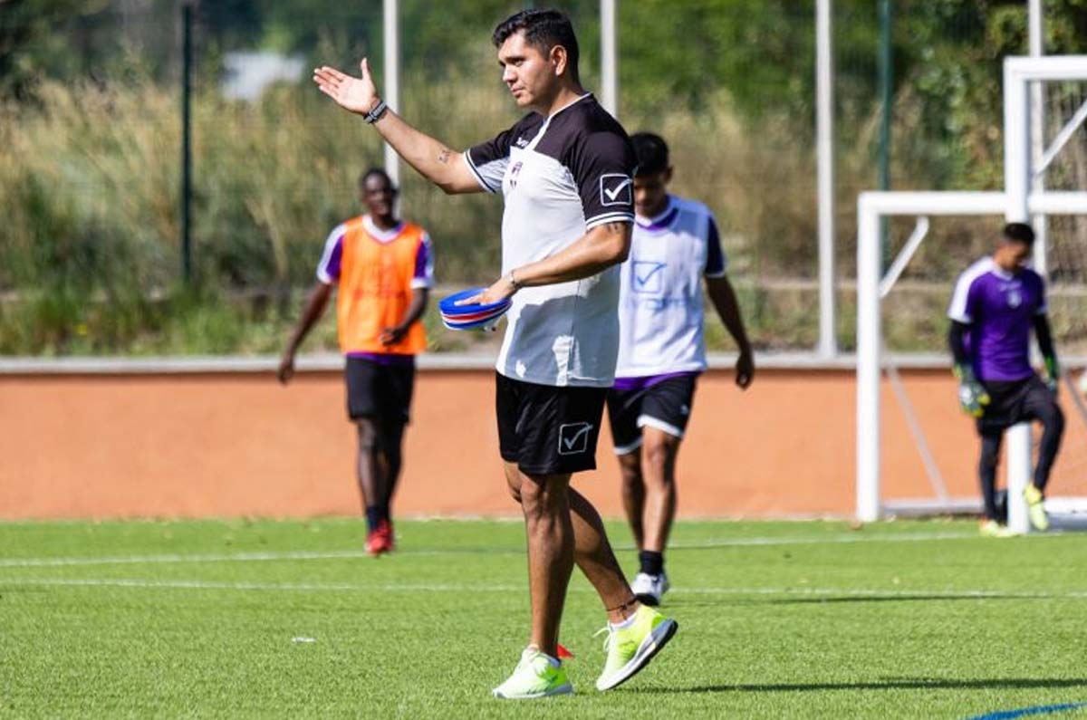 Aldo Papadopulos. El estratega mexicano dirige al Esportiu Carroi de Andorra en el futbol de Europa.
