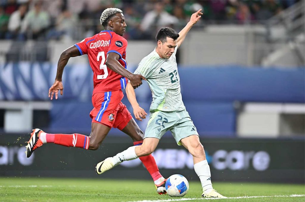 Chucky Lozano fue buscado por el PSG de Francia