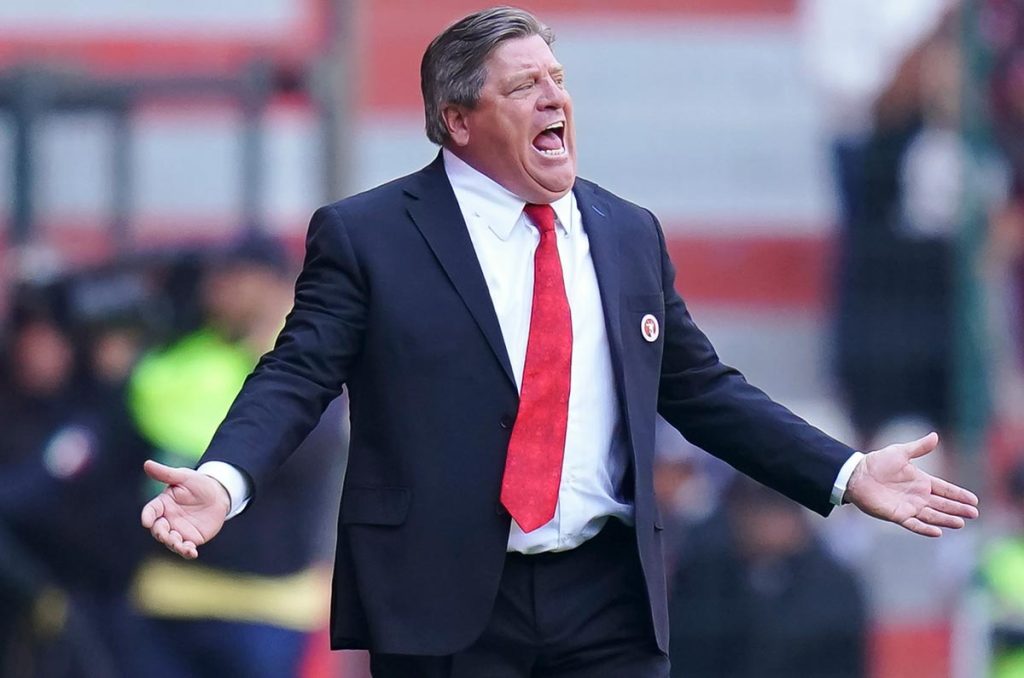 Cláusula millonario impide despido de Miguel Herrera con Tijuana