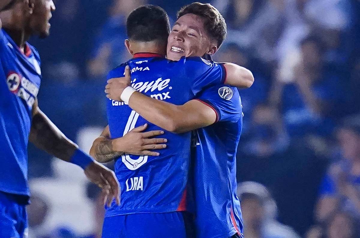 Cruz Azul insiste en blindar a su base mexicana