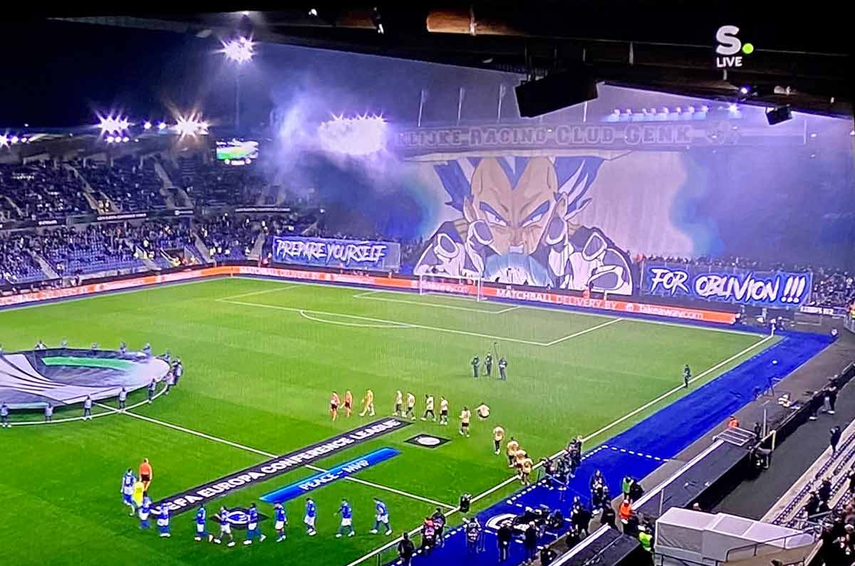 El Genk de Bélgica y su tifo con Vegeta