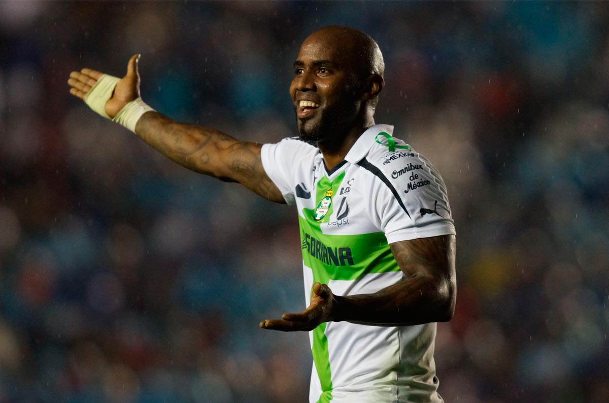 Felipe Baloy. Jugó en Monterrey, Santos Laguna, Morelia y Atlas. Ganó dos títulos de Liga MX y una SuperCopa MX.