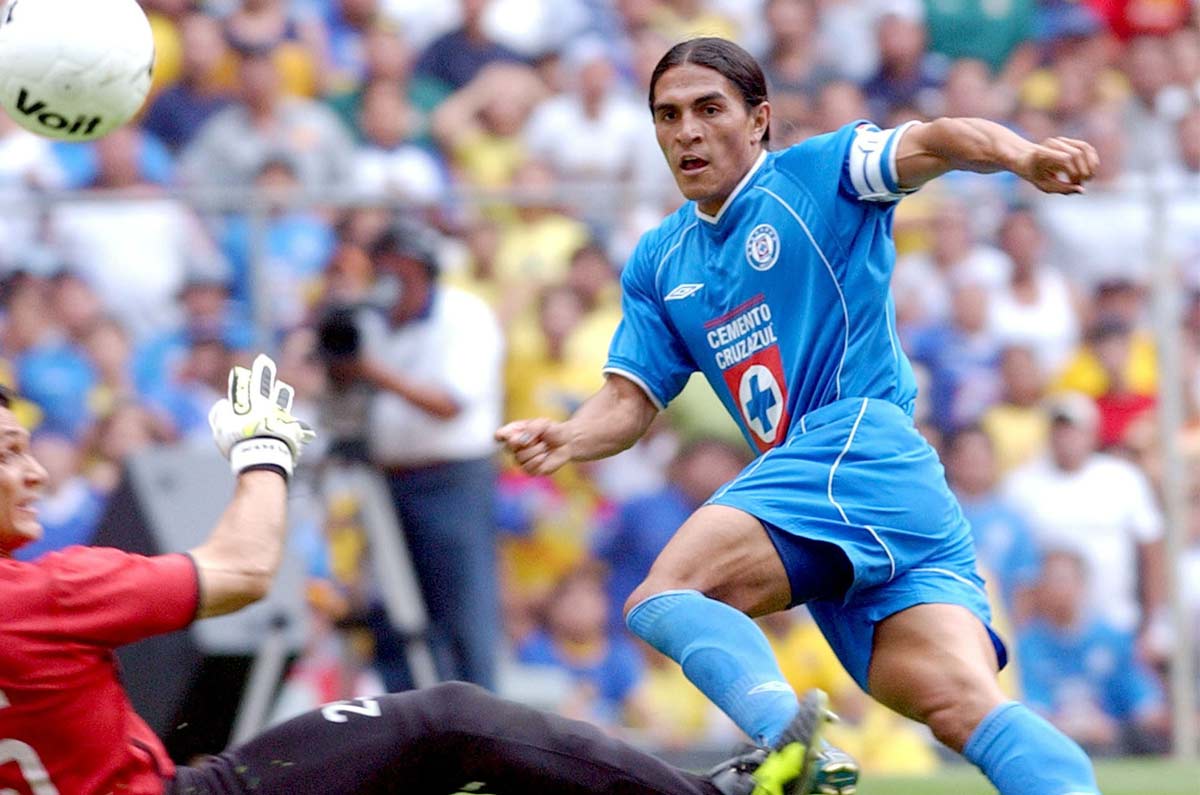 Juan Francisco Palencia. Solamente jugando para el Cruz Azul logró un total de 9 goles