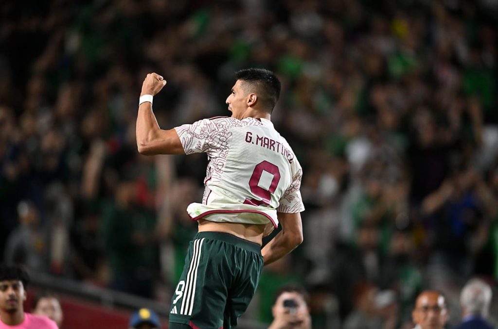 Guillermo Martínez aparece como opción para el ataque de Selección Mexicana
