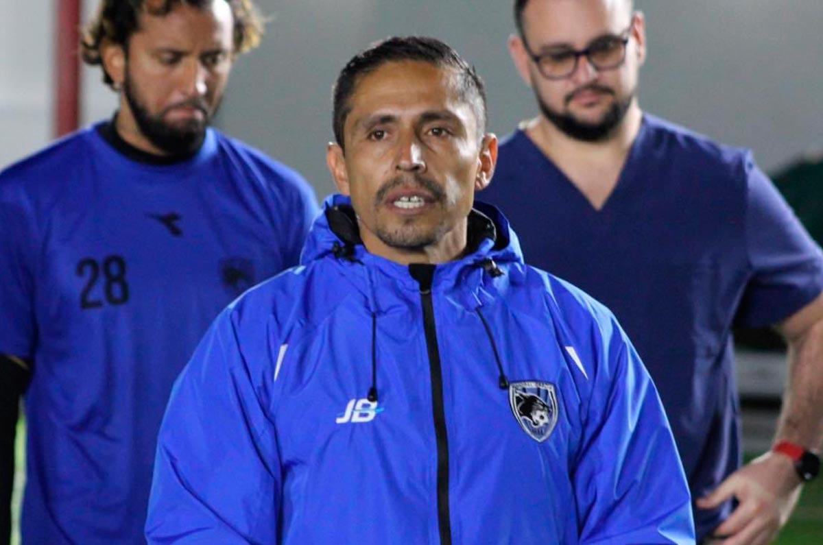 Jorge Manrique. Otro nombre más en Costa Rica lo encontramos con el Grecia, donde tienen un entrenador mexicano al frente del equipo. 
