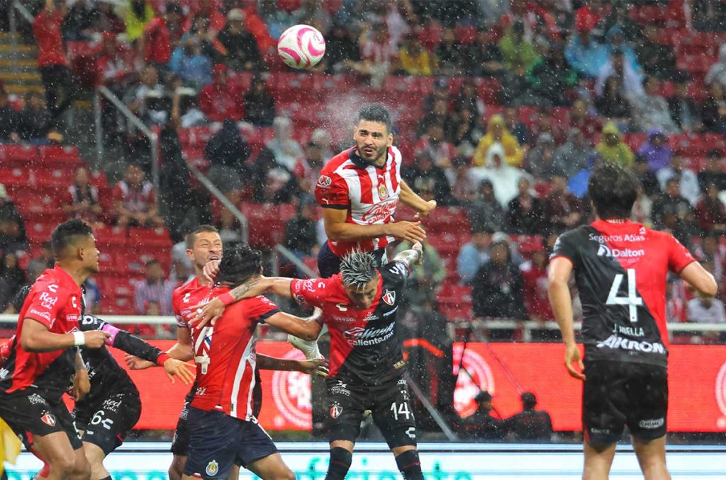 Atlas vs Chivas: Alineación para el partido del Clausura 2024