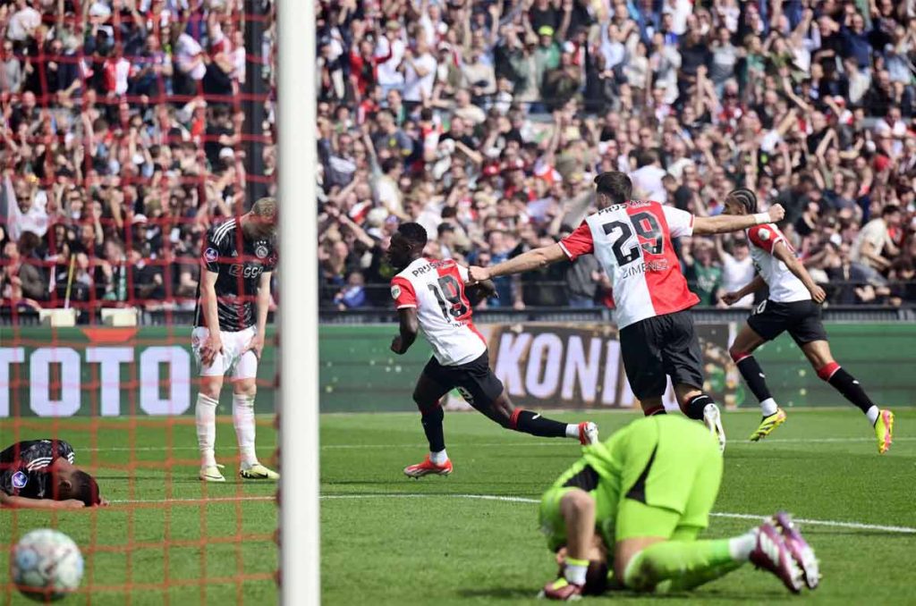 Fortuna vs Feyenoord: Cómo y dónde ver a Santiago Giménez