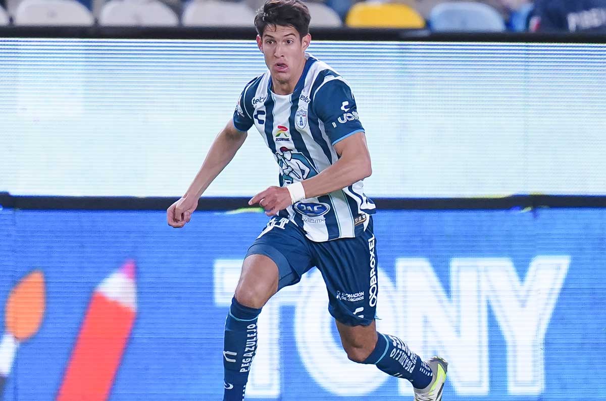 José Castillo. Apenas está intentando consolidarse en las Chivas, pero se trata de un lateral derecho que surgió de las filas de los Tuzos de Pachuca.
