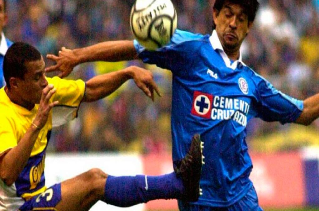 Por qué José Cardozo pudo jugar en el Cruz Azul siendo del Toluca