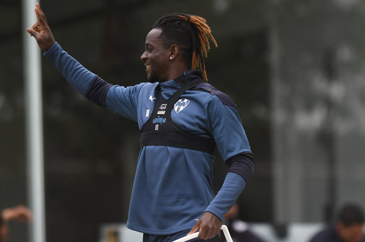 Aké Loba. Luego de deslumbrar con Gallos de Querétaro fue eterno suplente en Monterrey donde solo metió siete goles. Incluso en Mazatlán consiguió hacerse con nueve anotaciones. Su única experiencia peor que la de Rayados fue en Nashville SC.
