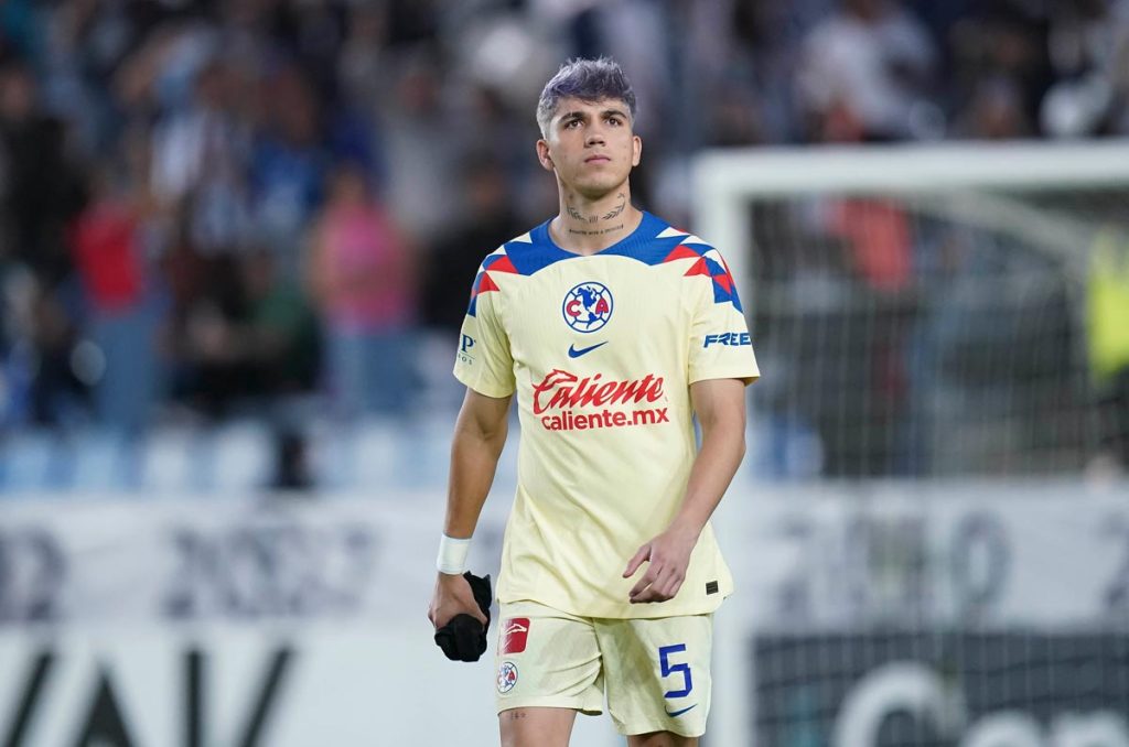 América piensa en la salida de Kevin Álvarez