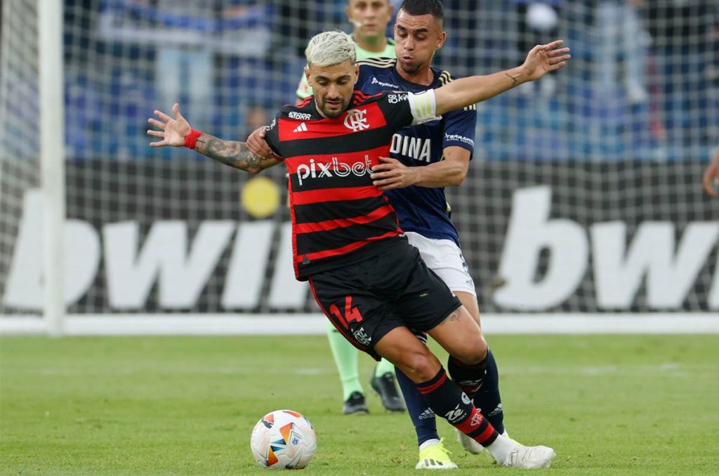 Cracks sudamericanos coquetean con la Liga MX