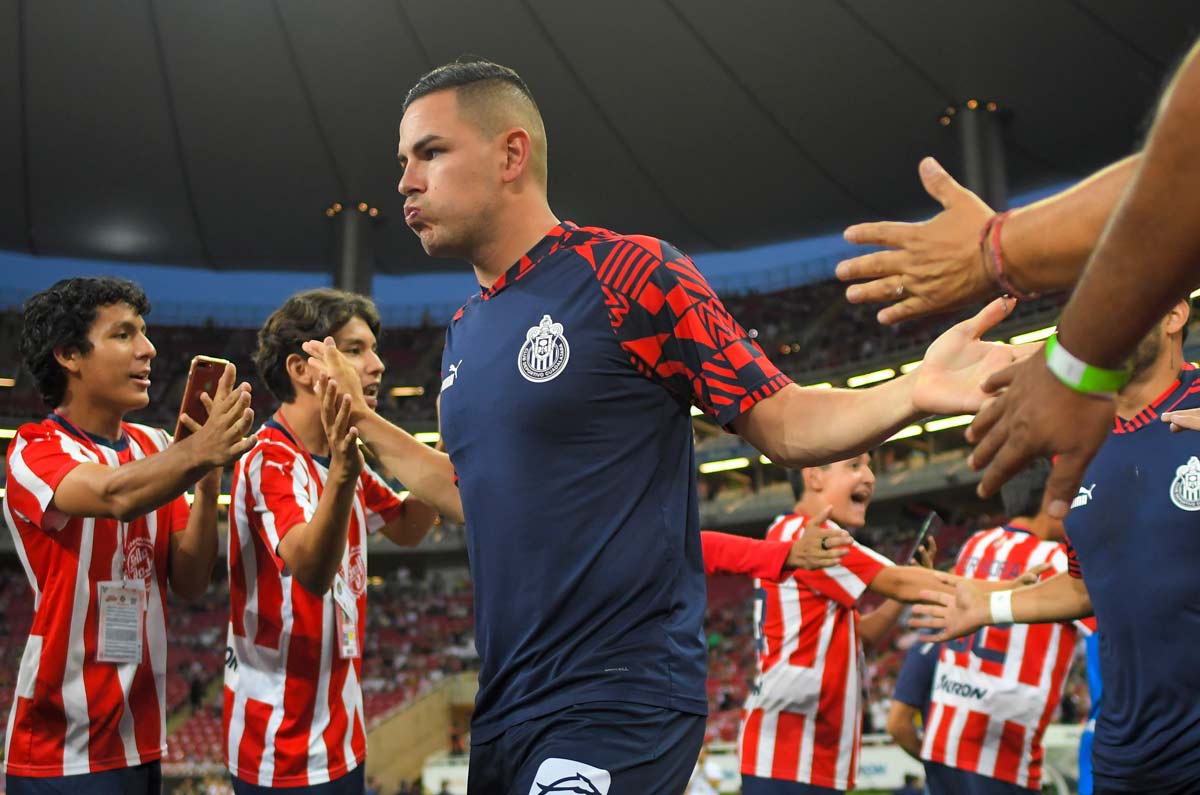 Eduardo Torres. El mediocampista mexicano fue uno de los favoritos del 'Rey Midas' durante su paso por las Chivas. Razón por la que tendría injerencia directa para llevarlo a las filas del Mazatlán en este mercado verano. 
