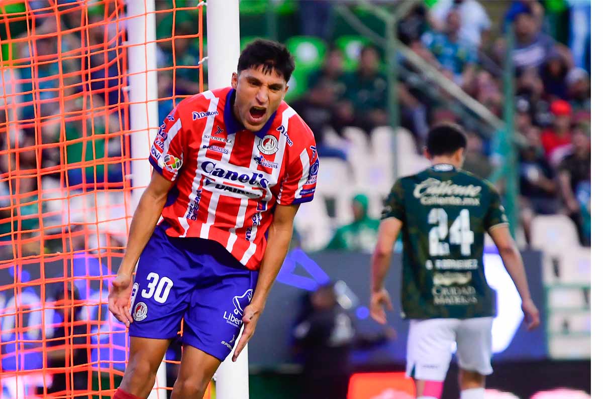 Jordan Silva. El defensa central se queda sin equipo nuevamente y tendrá que buscar un destino en el mercado de verano.