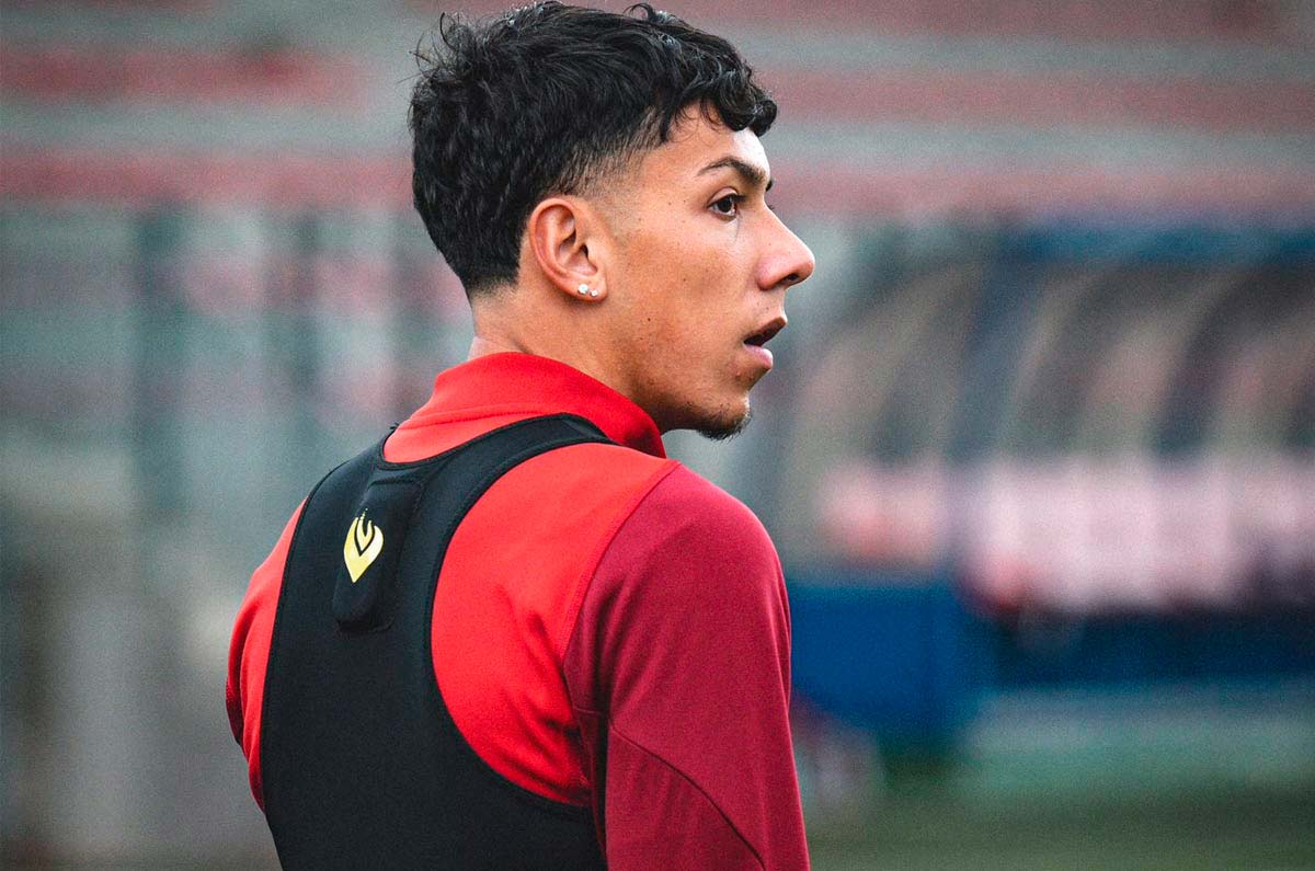 Jorge Ruvalcaba. Aunque intentó hacerse de un lugar en el Standard de Lieja, este futbolista simplemente no consiguió consolidarse y ahora debe regresar a los Pumas de la UNAM en busca de la consolidación.
