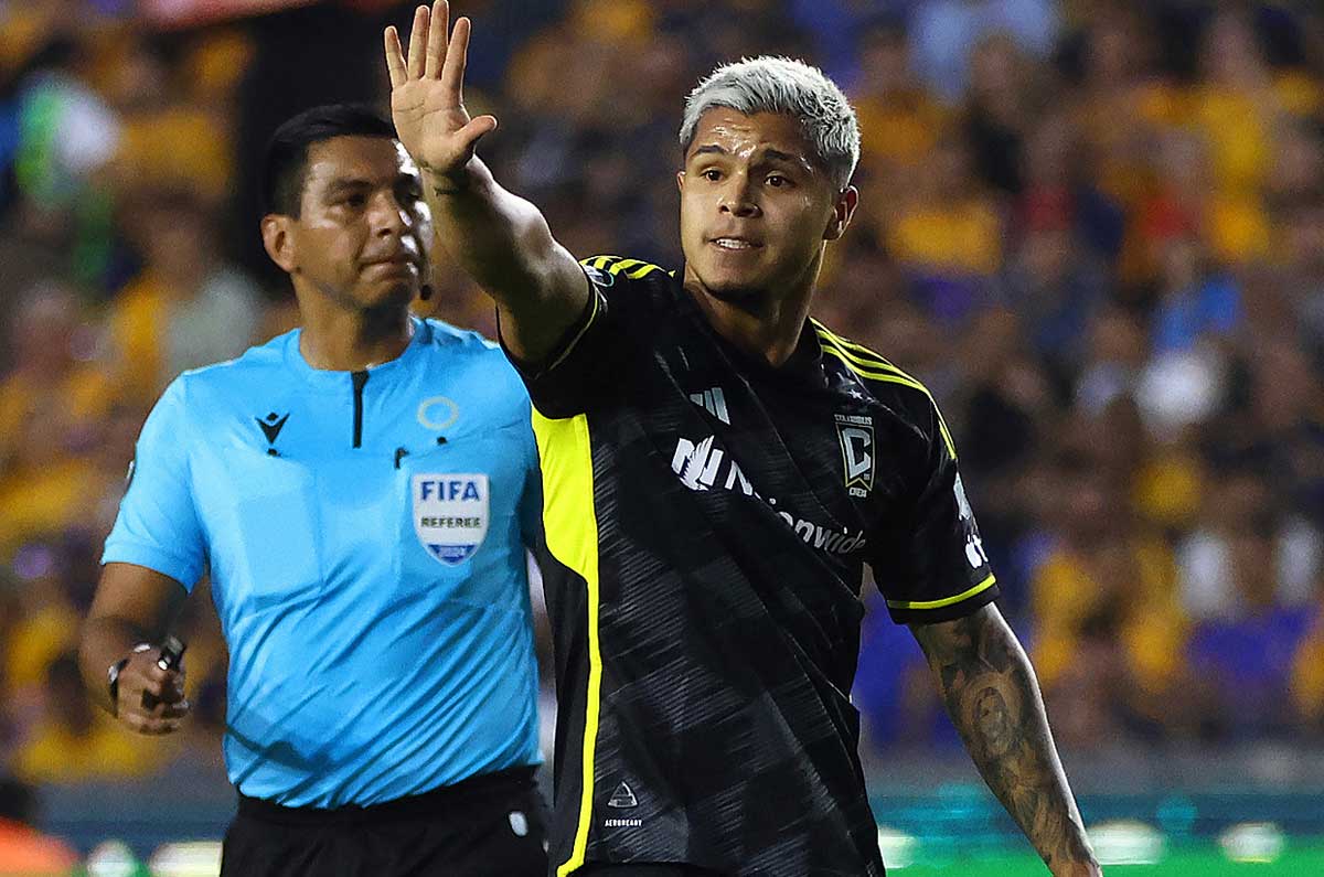 Juan Camilo Hernández. 'Cucho' es un jugador que milita en el Columbus Crew de la MLS en Estados Unidos. Un futbolista que interesa a Rayados de Monterrey y las Águilas del América para poder llegar.
