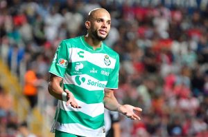 Matheus Dória con un pie fuera de Santos Laguna