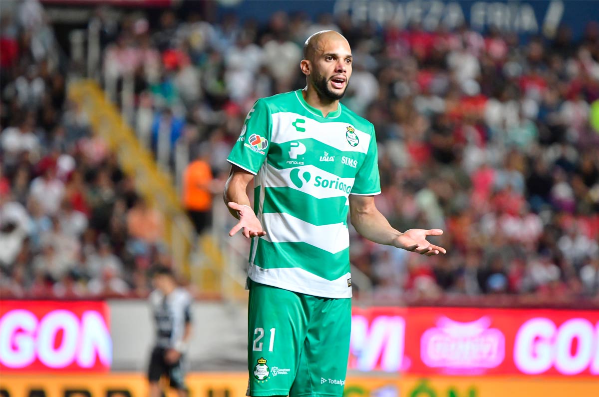 Matheus Dória. Desde el semestre pasado Santos Laguna le está buscando un nuevo destino. Para este mercado sigue siendo una de las prioridades poder negociarlo dentro del mercado de verano. 
