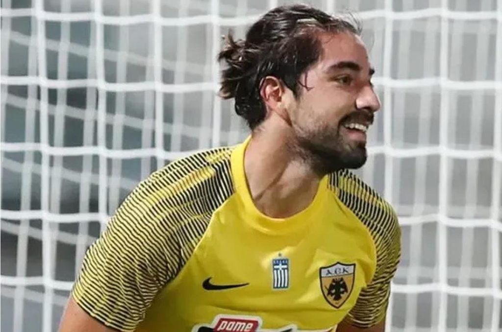 Rodolfo Pizarro está borrado en el AEK de Atenas