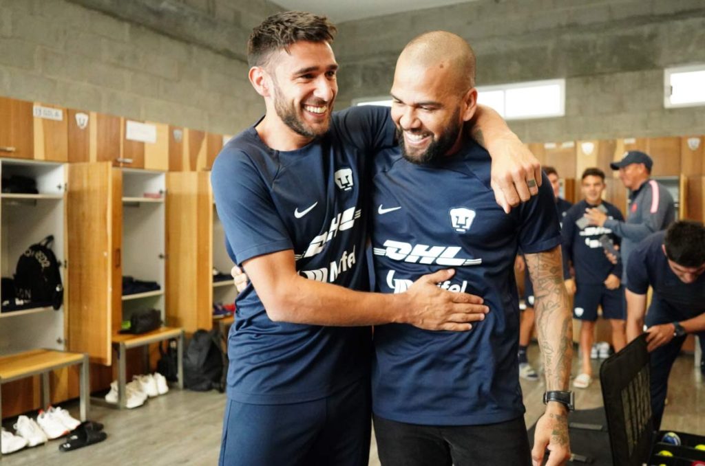 Toto Salvio y Dani Alves ilusionaron en Pumas durante el Apertura 2022 pero no lograron nada