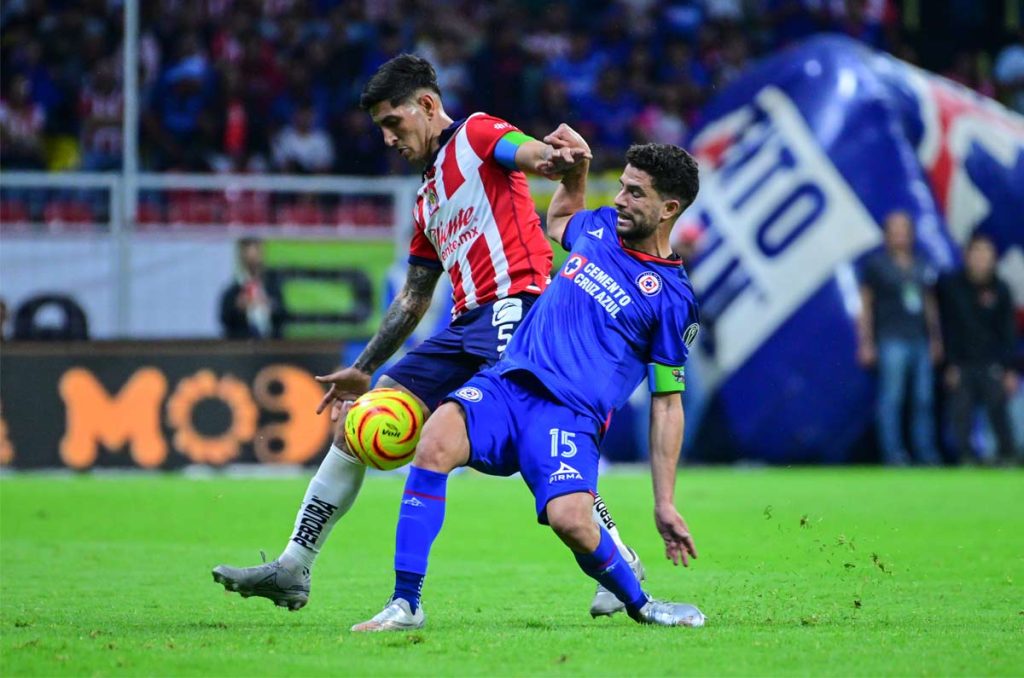 Víctor Guzmán puede ser jugador de Cruz Azul para el torneo Apertura 2024