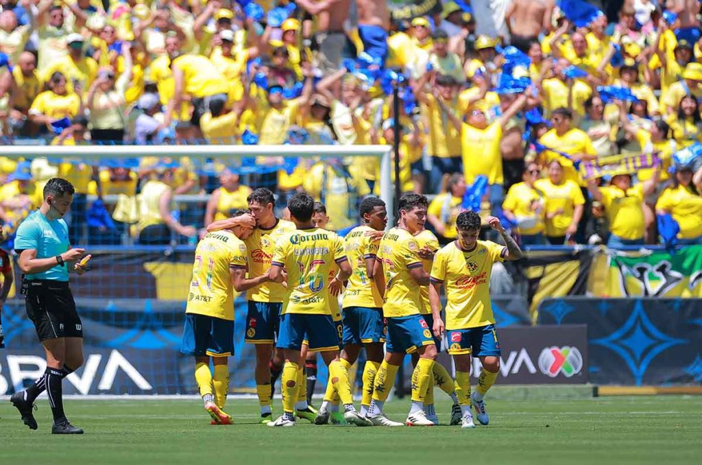 América vence a Tigres en el Campeón de Campeones y levanta un nuevo trofeo